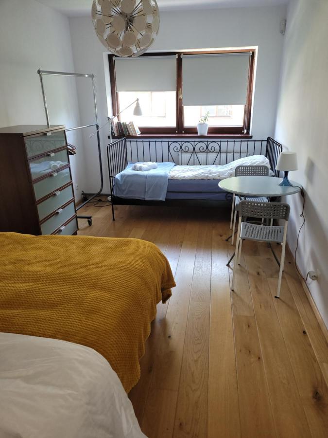 Appartamento 4 Pory Roku Łomianki Esterno foto
